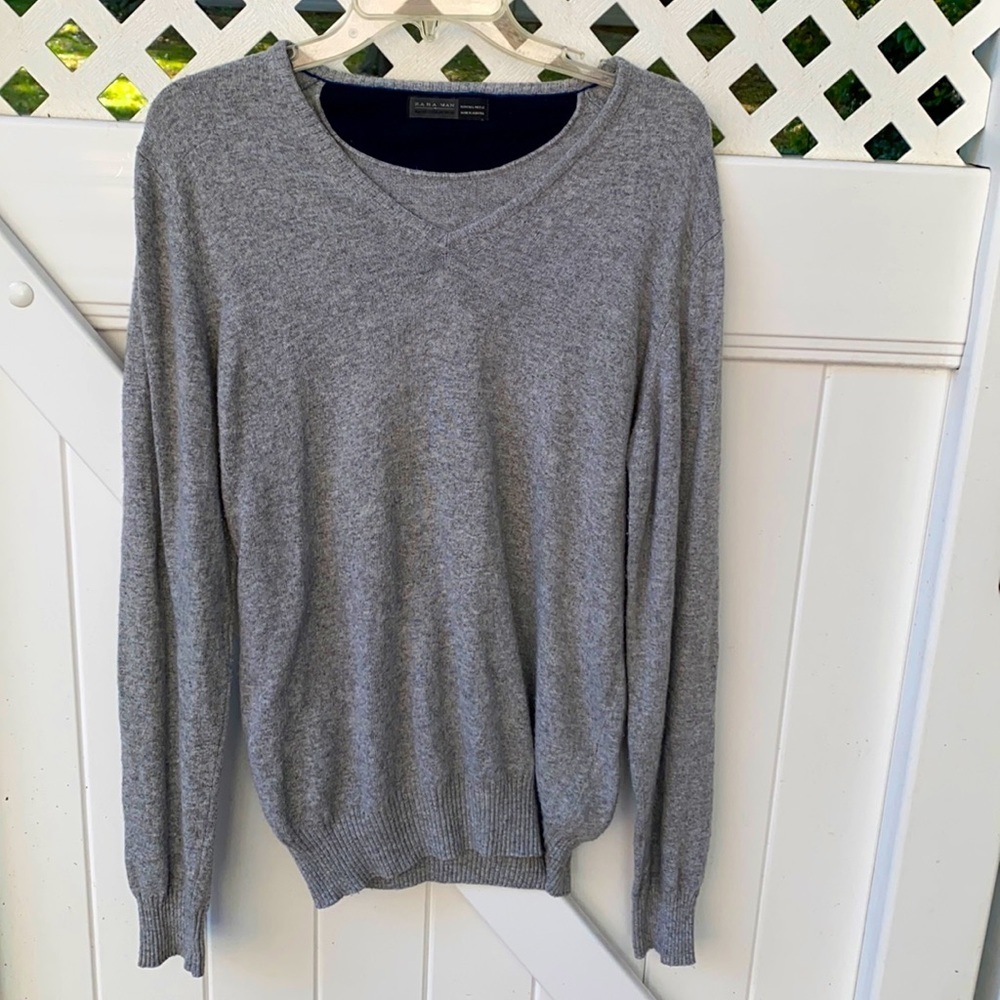 Zara gray crewneck sweater size: L